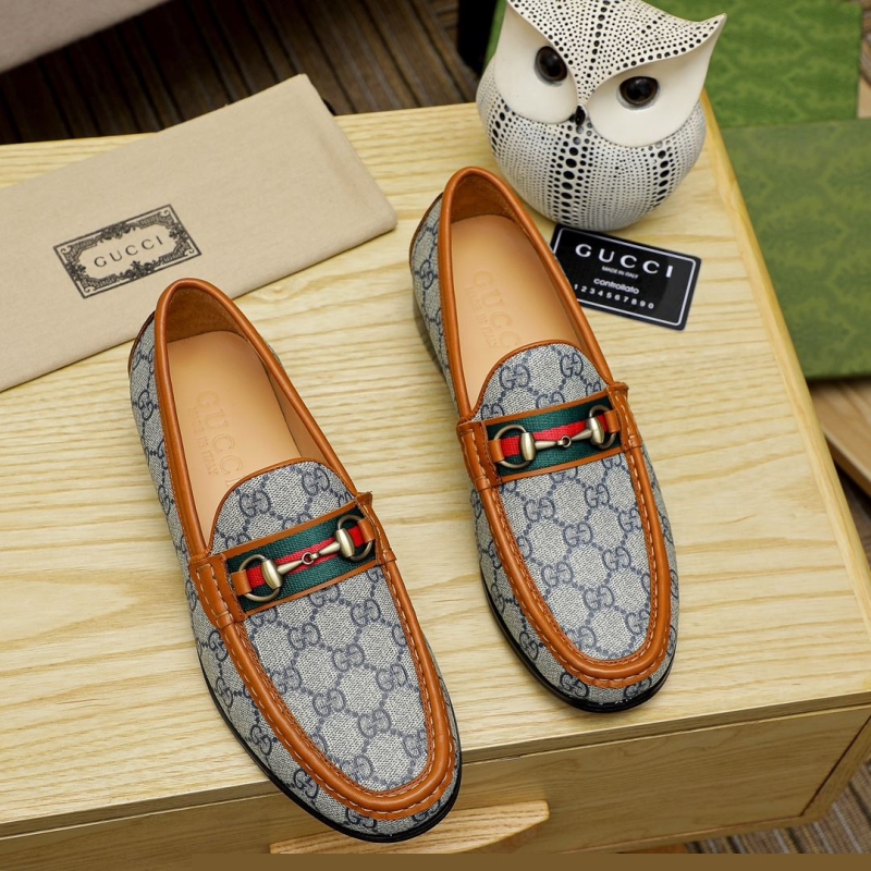 G*u*i leather shoes